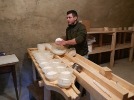 14/02/2015 : Jean-François, à la confection des fromages corses
